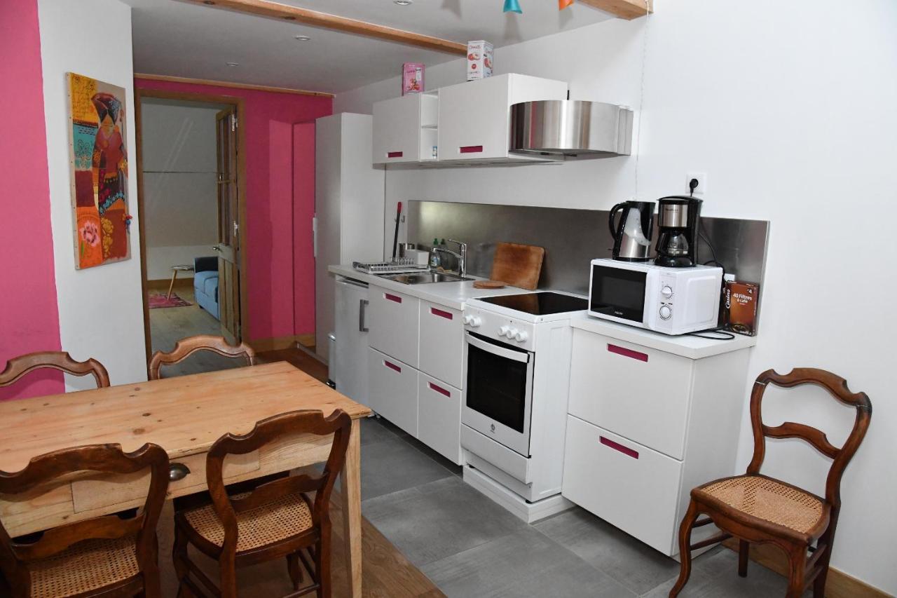 البيتفيل Au Cheval Blanc - Appartements Et Chambres D'Hotes المظهر الخارجي الصورة