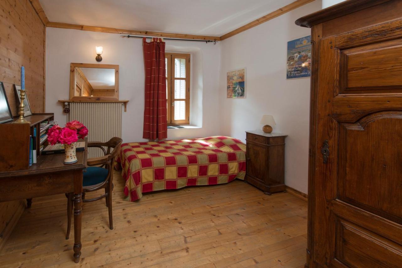 البيتفيل Au Cheval Blanc - Appartements Et Chambres D'Hotes المظهر الخارجي الصورة